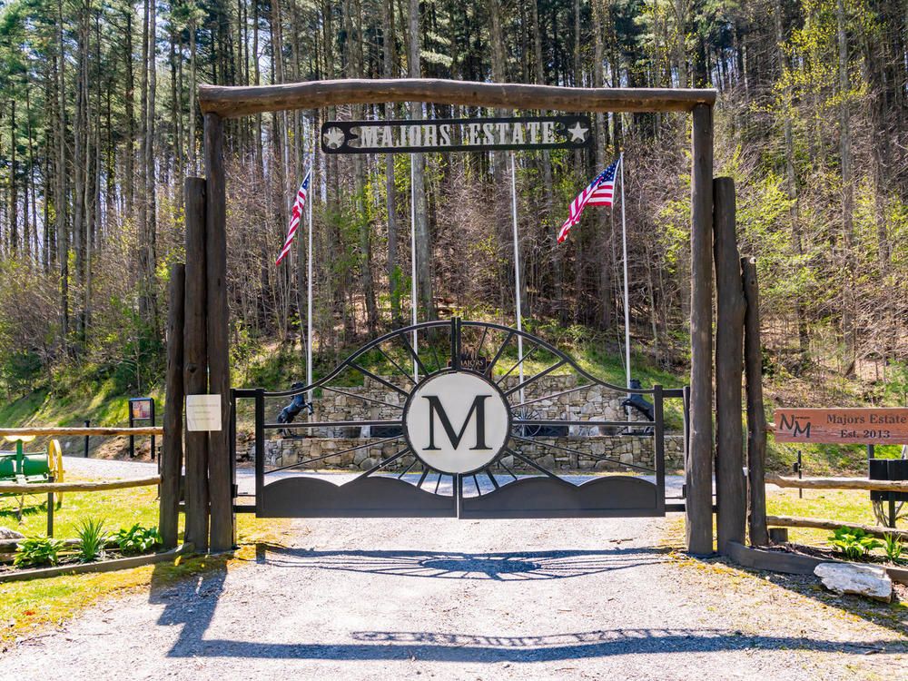 Majors Estate: 1610 Perth Rd, Clyde, NC 28721